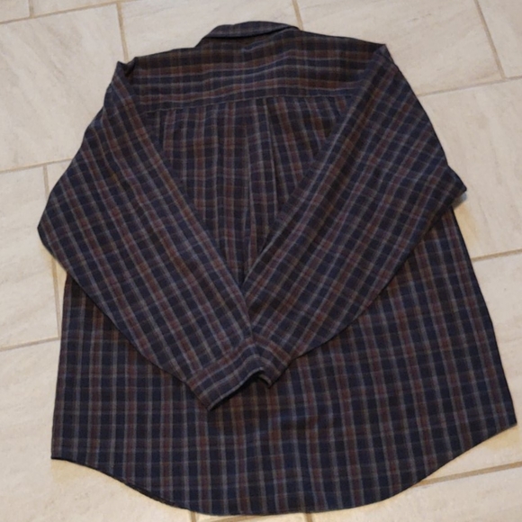 Van Heusen Wrinkle Free Plaid Button Down L - Picture 3 of 7